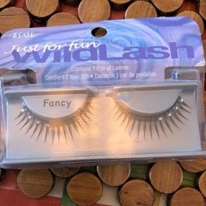 Fake Eyelashes with stones.